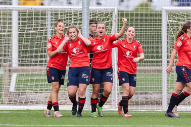 Partido de vuelta playoff de ascenso entre Osasuna Femenino B y Mallorca Internacional.