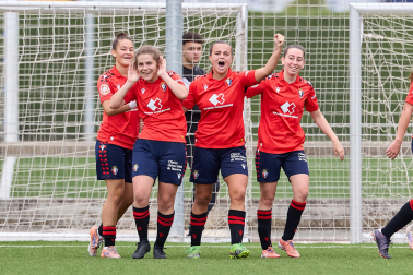 Partido de vuelta playoff de ascenso entre Osasuna Femenino B y Mallorca Internacional.