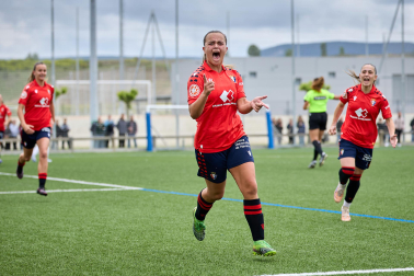 Partido de vuelta playoff de ascenso entre Osasuna Femenino B y Mallorca Internacional.