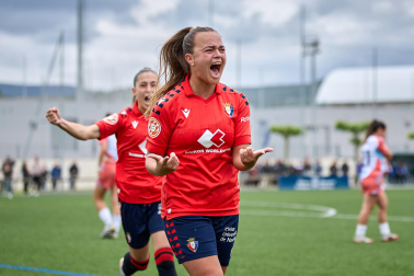 Partido de vuelta playoff de ascenso entre Osasuna Femenino B y Mallorca Internacional.