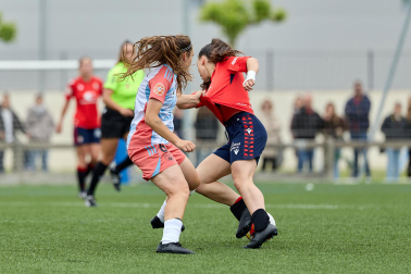 Partido de vuelta playoff de ascenso entre Osasuna Femenino B y Mallorca Internacional.