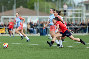 Partido de vuelta playoff de ascenso entre Osasuna Femenino B y Mallorca Internacional.