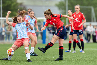Partido de vuelta playoff de ascenso entre Osasuna Femenino B y Mallorca Internacional.