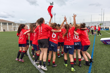 Partido de vuelta playoff de ascenso entre Osasuna Femenino B y Mallorca Internacional.