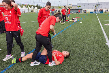 Partido de vuelta playoff de ascenso entre Osasuna Femenino B y Mallorca Internacional.