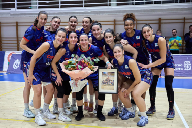 Homenaje a María Asurmendi