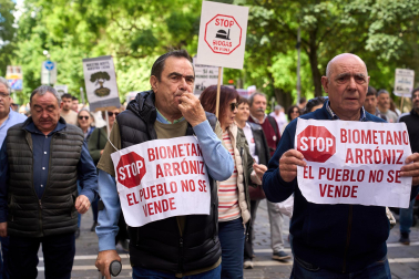 Fotos de la manifestación convocada por la Coordinadora de Plataformas Vecinales contra las plantas de biogás en Navarra