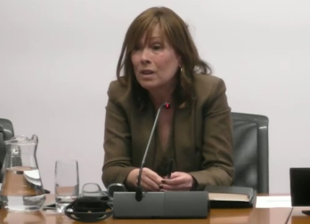 Uxue Barkos ha asegurado que siempre que ha negociado con el PSN lo ha hecho con su secretaria general, María Chivite, "y nunca con Santos Cerdán". "Nunca he tenido reuniones en Madrid", ha añadido.