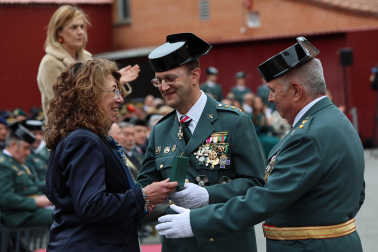 Condecoraciones, homenaje a los retirados y celebración de la fidelidad a la Guardia Civil con motivo del 182 aniversario de la fundación del cuerpo