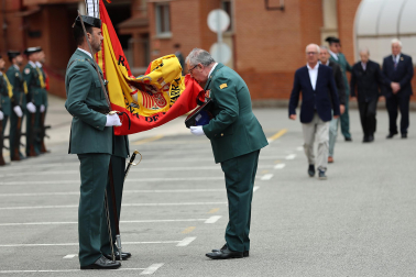 Condecoraciones, homenaje a los retirados y celebración de la fidelidad a la Guardia Civil con motivo del 182 aniversario de la fundación del cuerpo