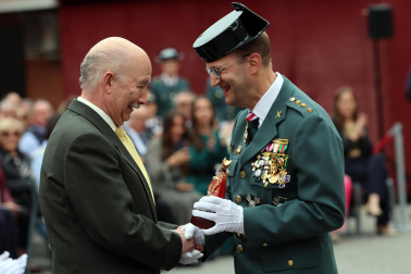 Condecoraciones, homenaje a los retirados y celebración de la fidelidad a la Guardia Civil con motivo del 182 aniversario de la fundación del cuerpo