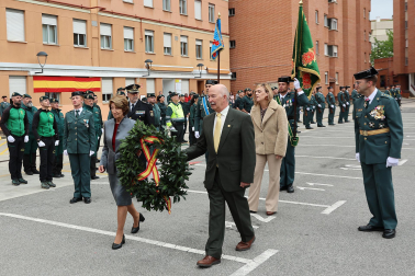 Condecoraciones, homenaje a los retirados y celebración de la fidelidad a la Guardia Civil con motivo del 182 aniversario de la fundación del cuerpo