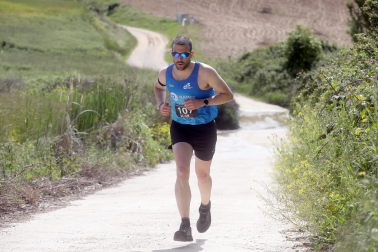 Participantes en el I Cross de Úcar disputado este domingo, 17 de mayo