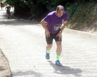 Participantes en el I Cross de Úcar disputado este domingo, 17 de mayo