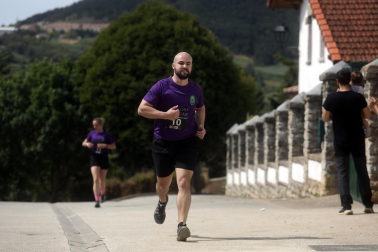 Participantes en el I Cross de Úcar disputado este domingo, 17 de mayo