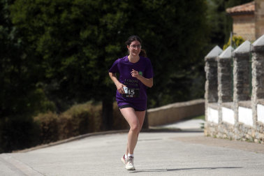 Participantes en el I Cross de Úcar disputado este domingo, 17 de mayo