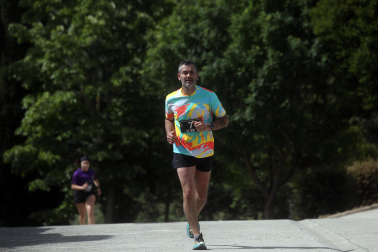 Participantes en el I Cross de Úcar disputado este domingo, 17 de mayo