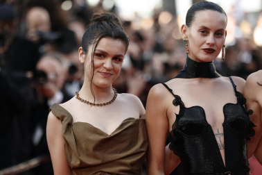 Fotos de Amaia Romero en la alfombra roja del Festival de Cannes por la proyección de 'Amarga Navidad'