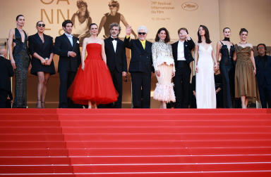 Fotos de Amaia Romero en la alfombra roja del Festival de Cannes por la proyección de 'Amarga Navidad'