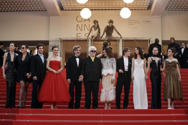 Fotos de Amaia Romero en la alfombra roja del Festival de Cannes por la proyección de 'Amarga Navidad'