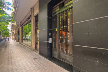 Coqueto piso con balcón en la Plaza de la Cruz
