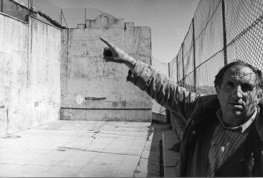 José Hernandez Aristu, en una foto de archivo, cuando era alcalde y aún no se acometieron las obras del frontón.