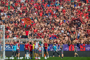 El osasunismo se conjuró este viernes, 22 de mayo, en el estadio de El Sadar para apoyar a los suyos antes del vital encuentro de última jornada contra el Getafe