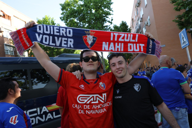 Recibimiento de la afición rojilla a Osasuna en el Coliseum