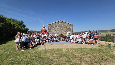 Fotos de la inauguración de la escultura 'Maddalen' junto a la ermita de San Román de Aoiz