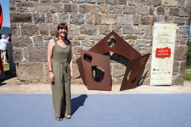 Fotos de la inauguración de la escultura 'Maddalen' junto a la ermita de San Román de Aoiz