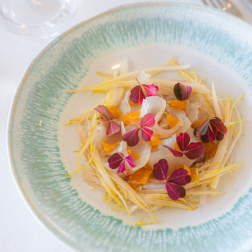 En el restaurante Ilura, el chef Bastien Soumoulou firma una cocina gastronómica con raíces atlánticas y vascas
