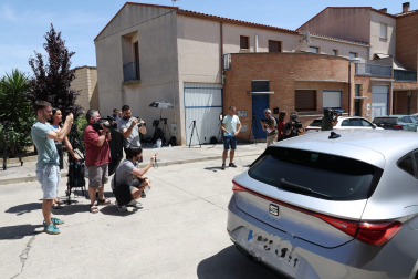 Fotos del registro de la UCO en el domicilio de Santos Cerdán en Milagro
