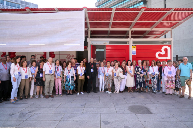 Fotos del primer día de apertura de la Tómbola de Cáritas 2026