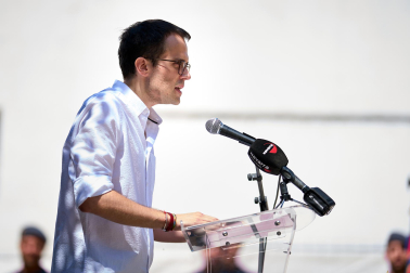 Fotos del homenaje en Sangüesa a Bonifacio Martín y Julián Embid, asesinados por ETA