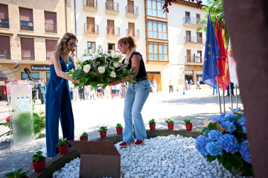 Fotos del homenaje en Sangüesa a Bonifacio Martín y Julián Embid, asesinados por ETA