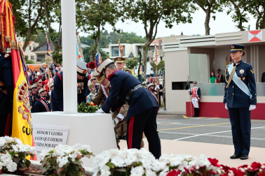 Alrededor de 3.700 efectivos tomaron parte del desfile militar con motivo del Día de las Fuerzas Armadas celebrado en Vigo