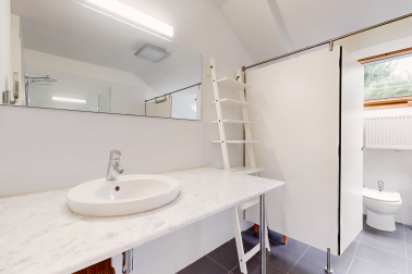 Precioso chalet con piscina propia en Alzuza