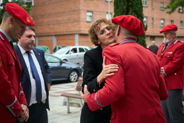 Fotos de la despedida en el tanatorio a los policías forales fallecidos