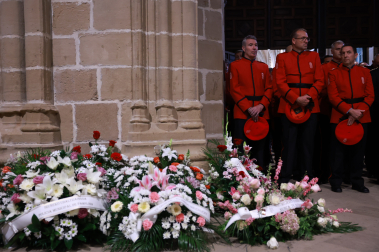 Emotivo funeral en la Catedral de Pamplona por los cinco policías forales fallecidos en un accidente de tráfico en Elgoibar