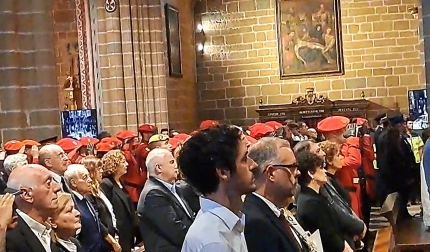 Autoridades militares y políticas se dieron cita en la Catedral de Pamplona este viernes 5 de junio en el sentido adiós a los agentes fallecidos