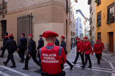 Funeral en la Catedral de Pamplona por los policías forales fallecidos en Elgoibar