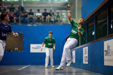 Festival organizado por Esku Pilota en el trinquete de Mendillorri