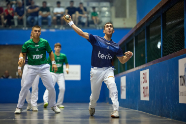 Festival organizado por Esku Pilota en el trinquete de Mendillorri