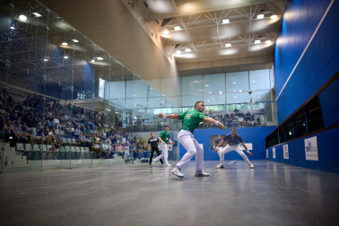 Festival organizado por Esku Pilota en el trinquete de Mendillorri