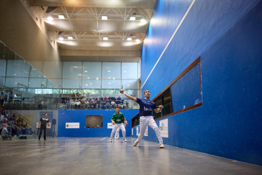 Festival organizado por Esku Pilota en el trinquete de Mendillorri
