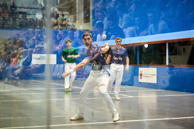 Festival organizado por Esku Pilota en el trinquete de Mendillorri