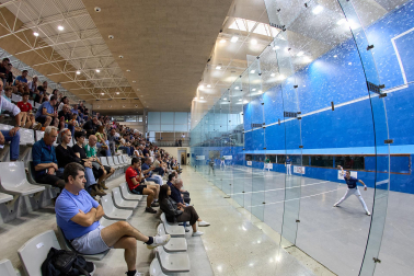 Festival organizado por Esku Pilota en el trinquete de Mendillorri