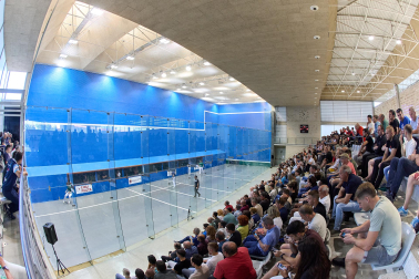 Festival organizado por Esku Pilota en el trinquete de Mendillorri