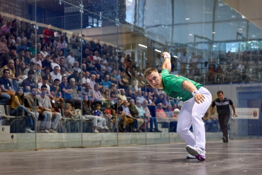 Festival organizado por Esku Pilota en el trinquete de Mendillorri