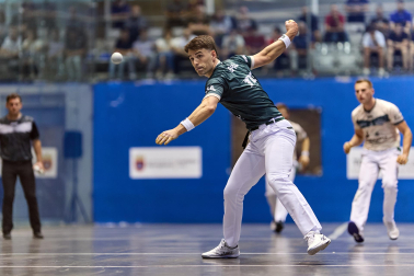 Festival organizado por Esku Pilota en el trinquete de Mendillorri